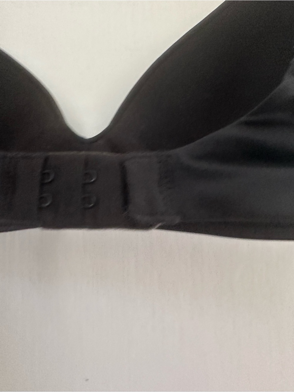 Victoria’s Secret Wireless Black T-Shirt Bra - 34C - Picture 6 of 6